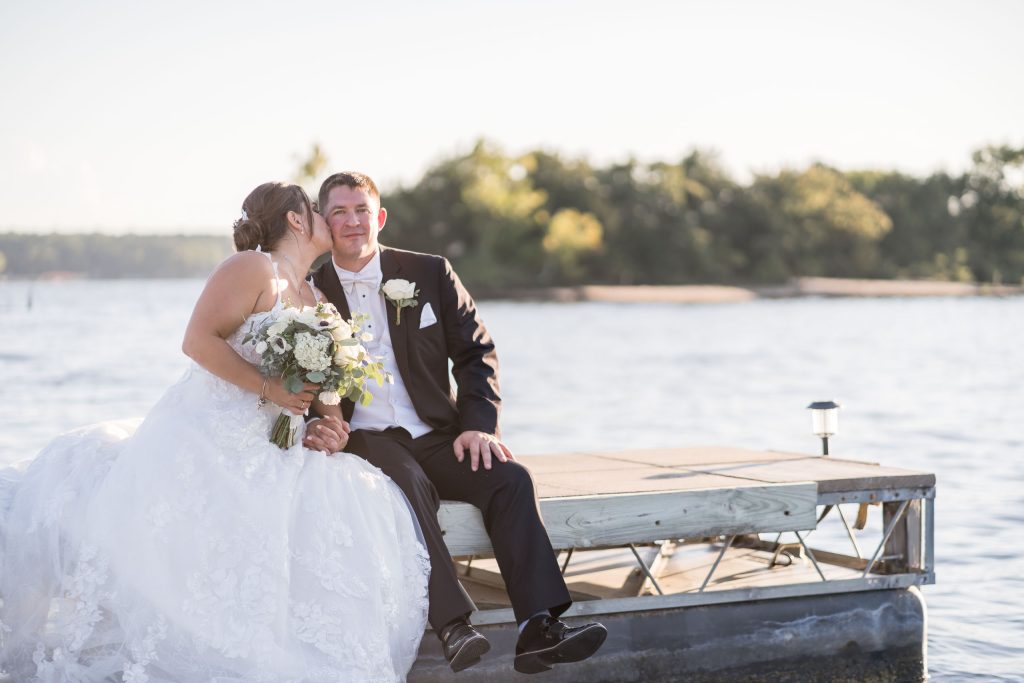 Lodge of Four Seasons wedding venue at the lake of the Ozarks by wedding photographer Mitchell Bennett Photography